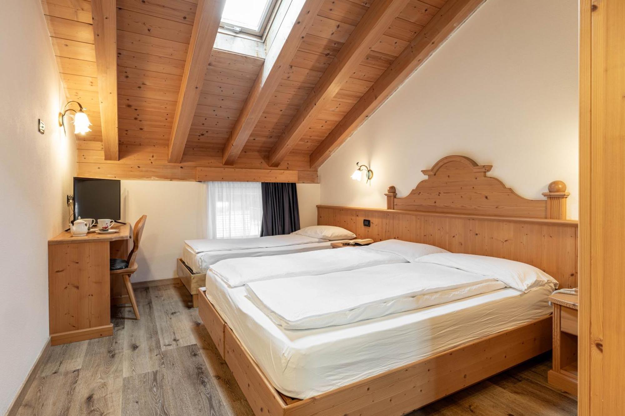 Triple Room,1746982753:JPEG